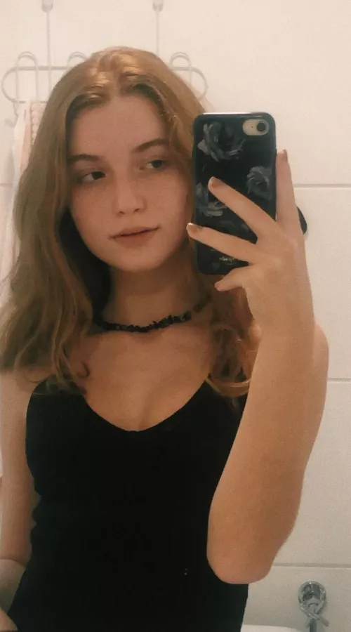 [m4a] I’m a sissy cuck who doesn’t deserve to have crushes on his classmates, come take their pics from me (no nudes) like the wimpy cuck I am