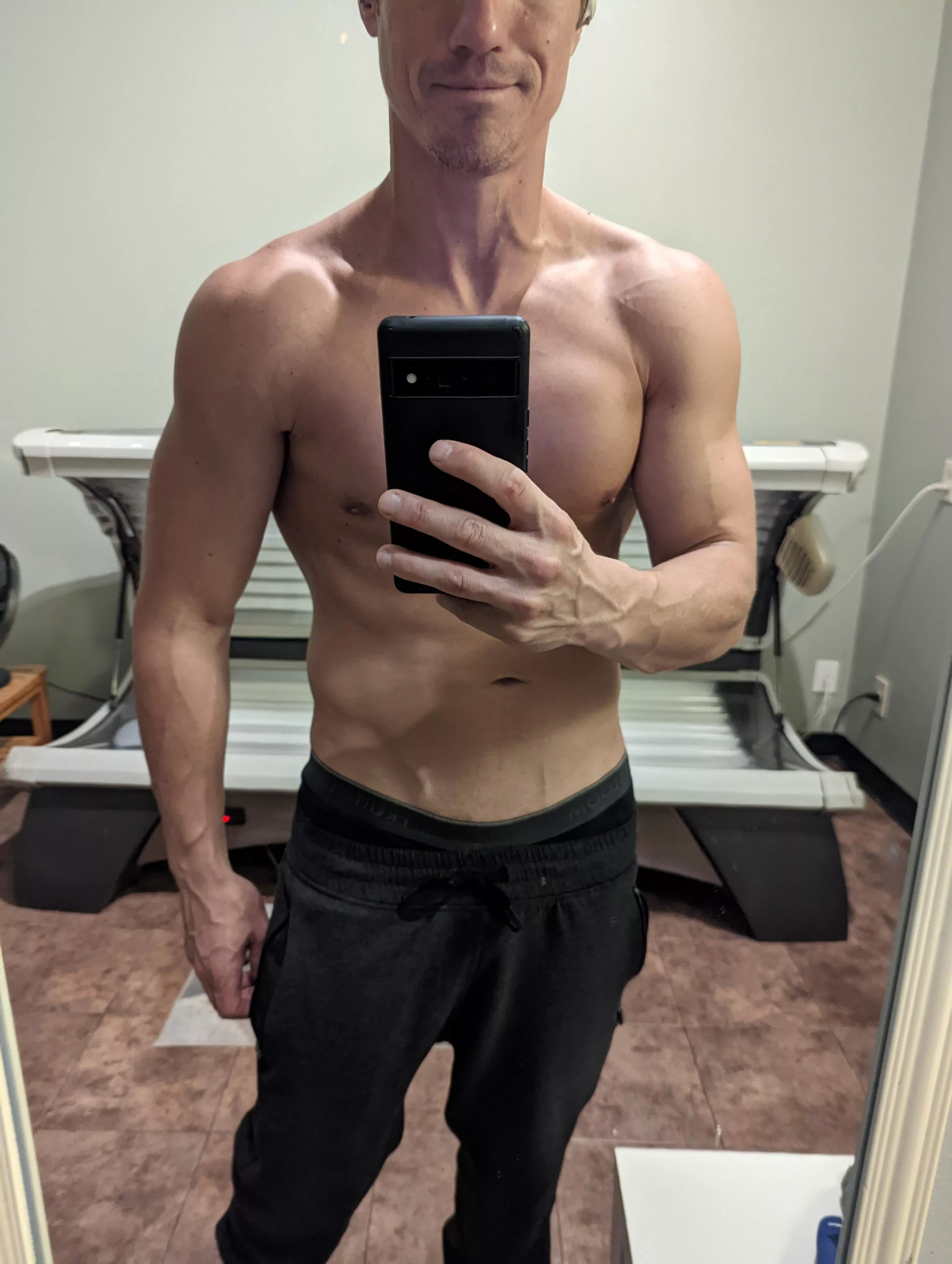 Making your hump day better with an after gym pic!