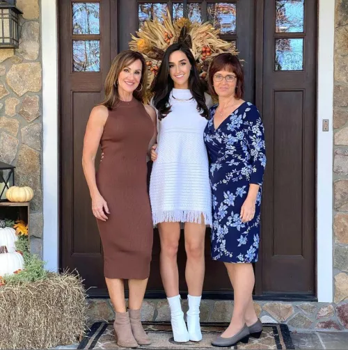 My friend's mother(58/left), her daughter in law/friend's wife(30/middle), mother of friend's wife(59/right)👍