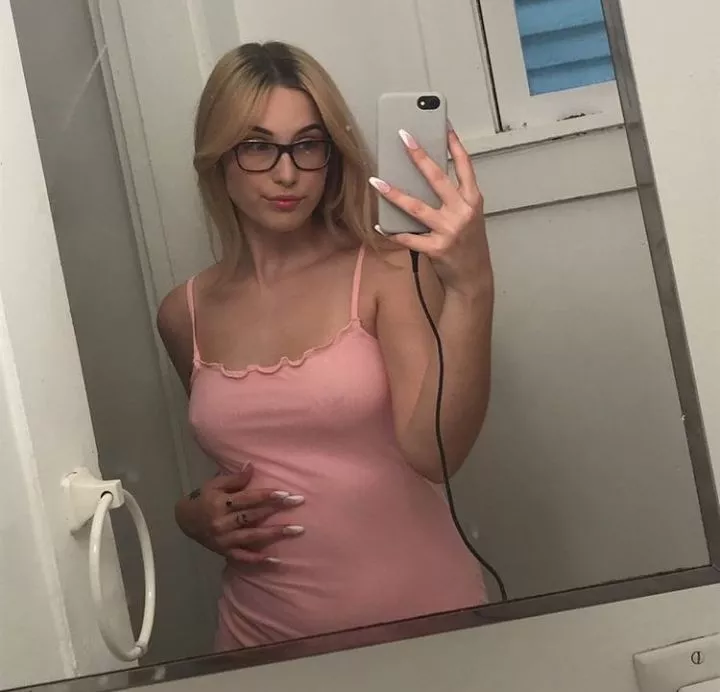 She doesnt care who sees