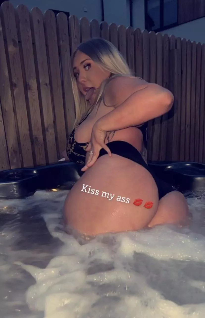 Since you liked Mollys tits so much have her ass