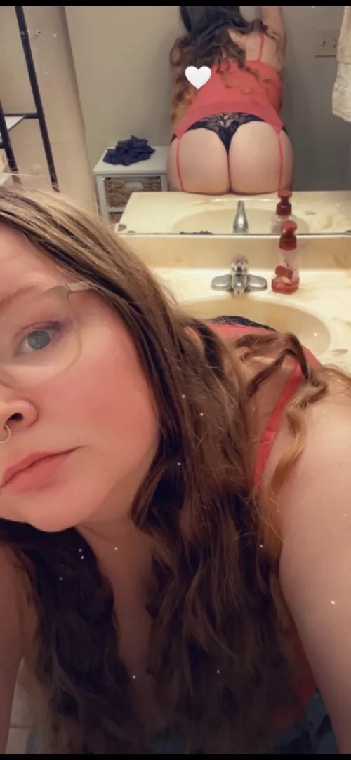 Spank me and pull my hair 😈