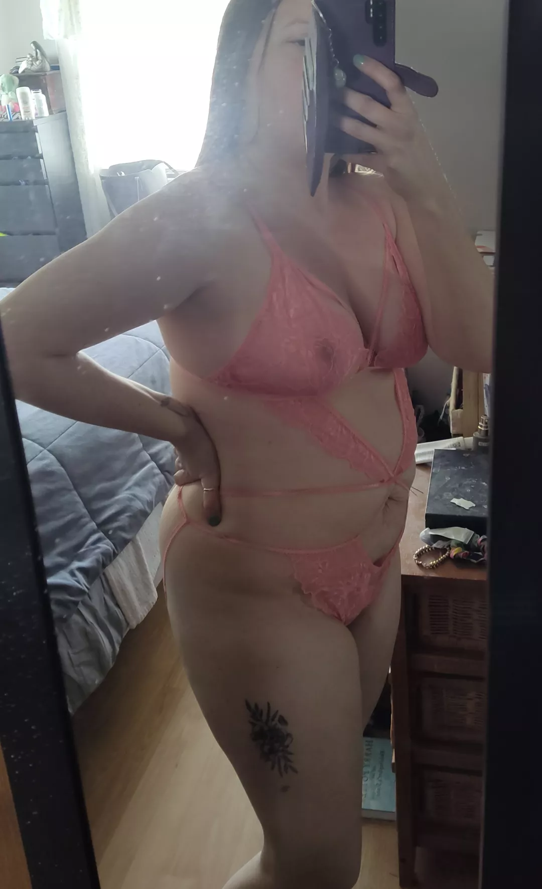 Tell me what this mombod does to you......