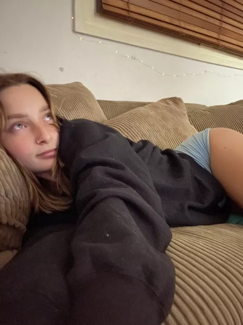 Thinkin bout honey 🍯 (f)