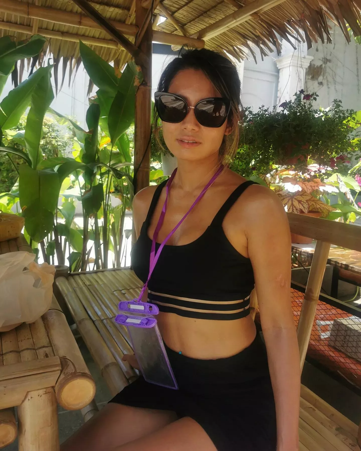 thisishellmel (@thisishellmel) [Instagram]