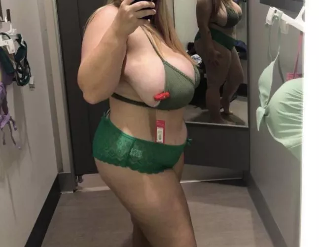 When she’s drunk the top somehow likes to open…