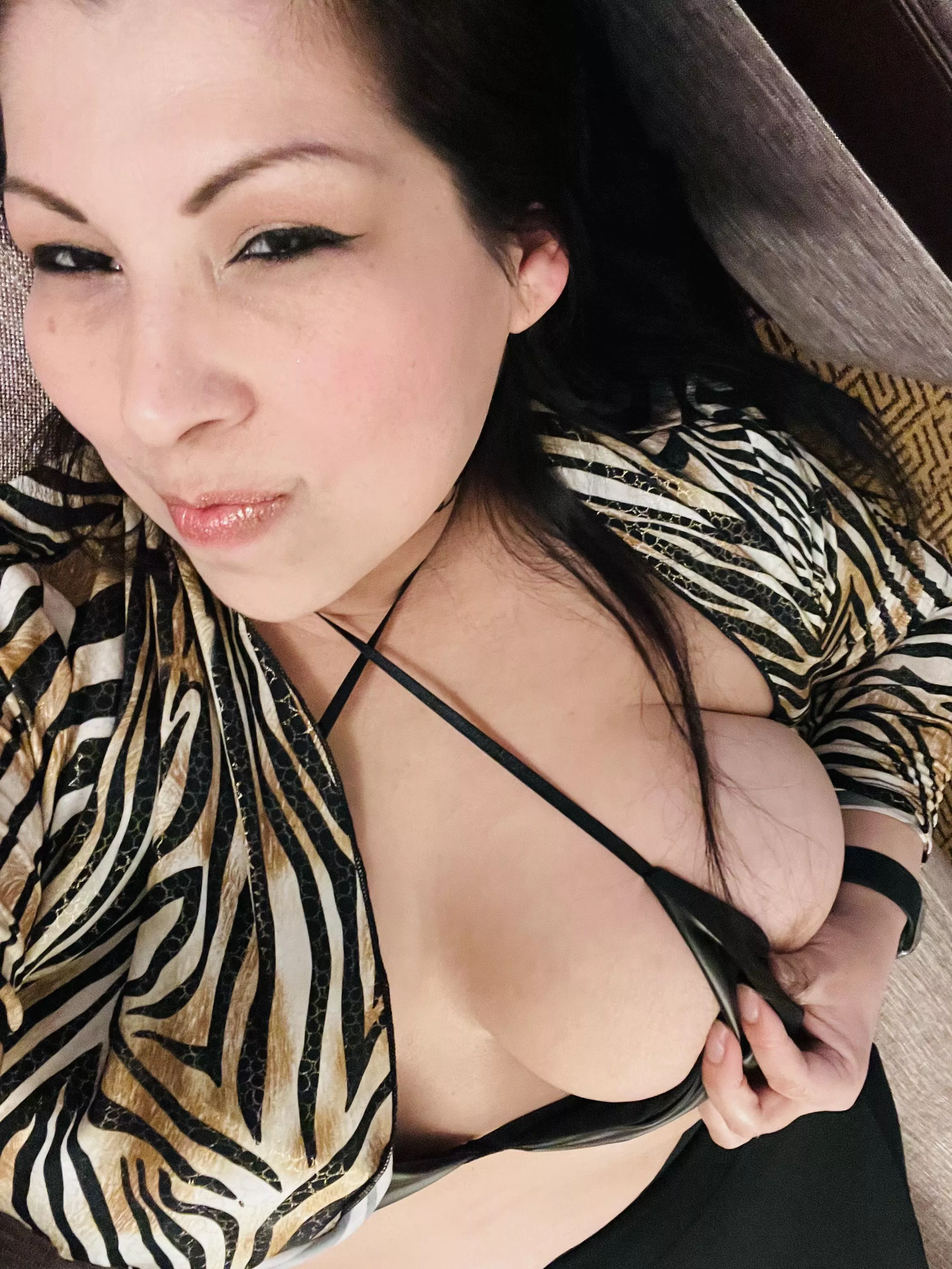 Will you help me pinch my nipples …?