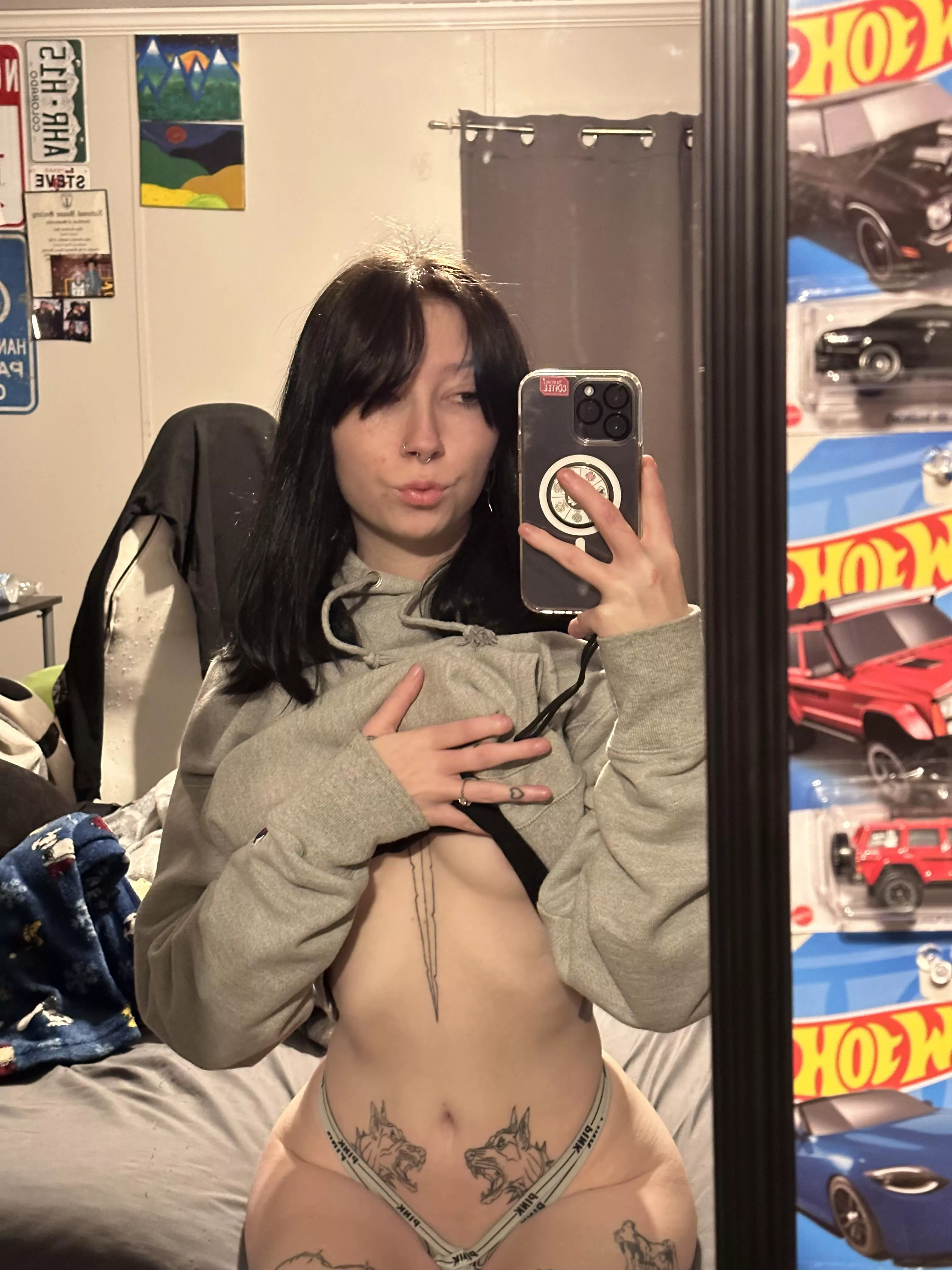 Would you let me sit on your face🫶🏼