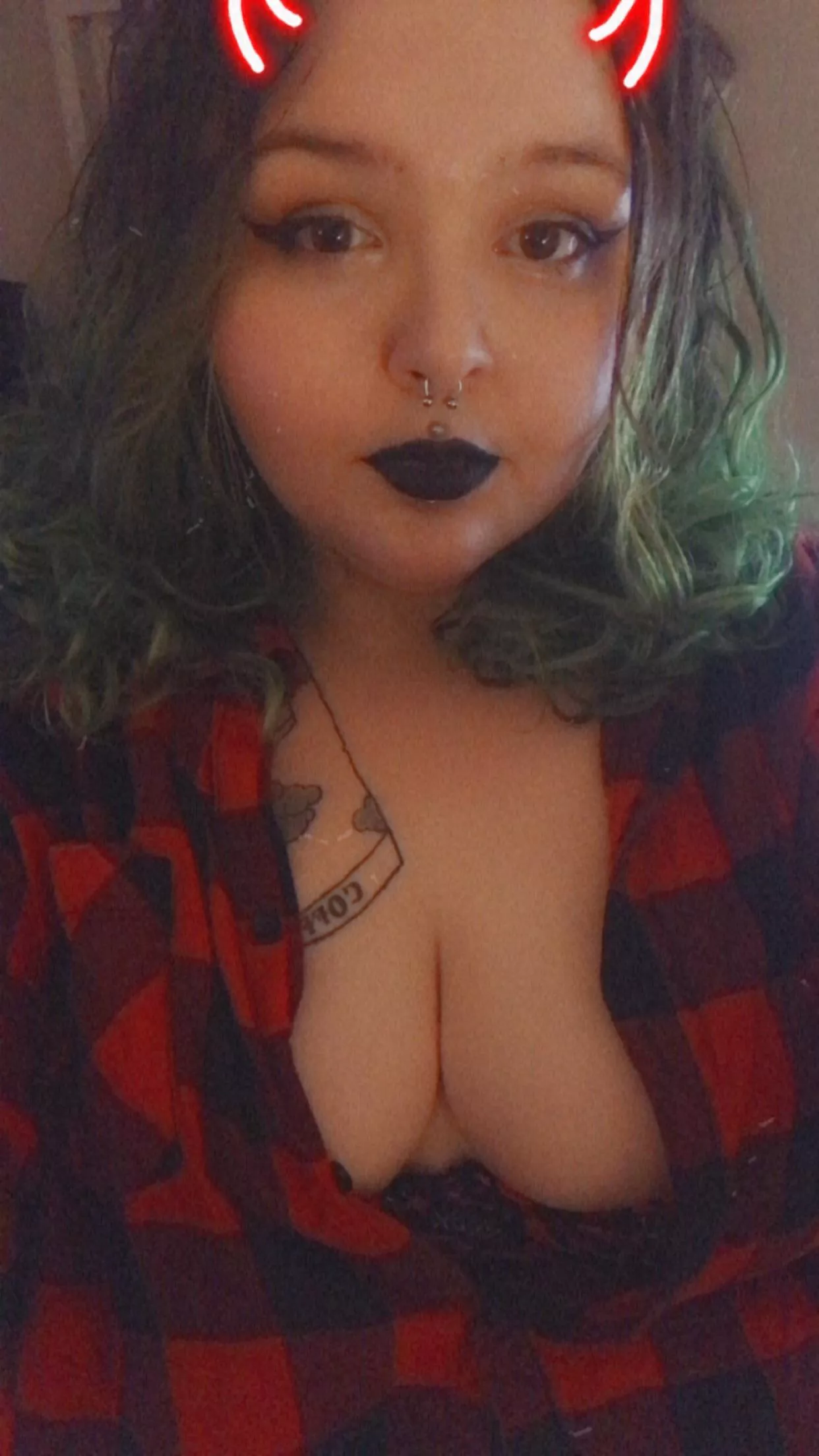 You need your thick alt slut 😈🖤[F]