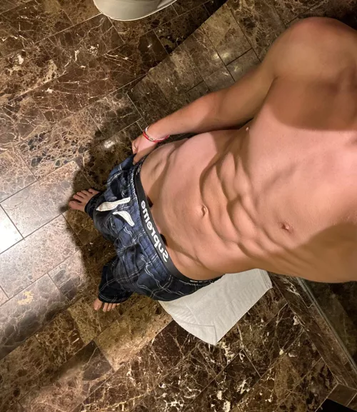 18 california looking for college fit masc dudes hmu jkoehn9