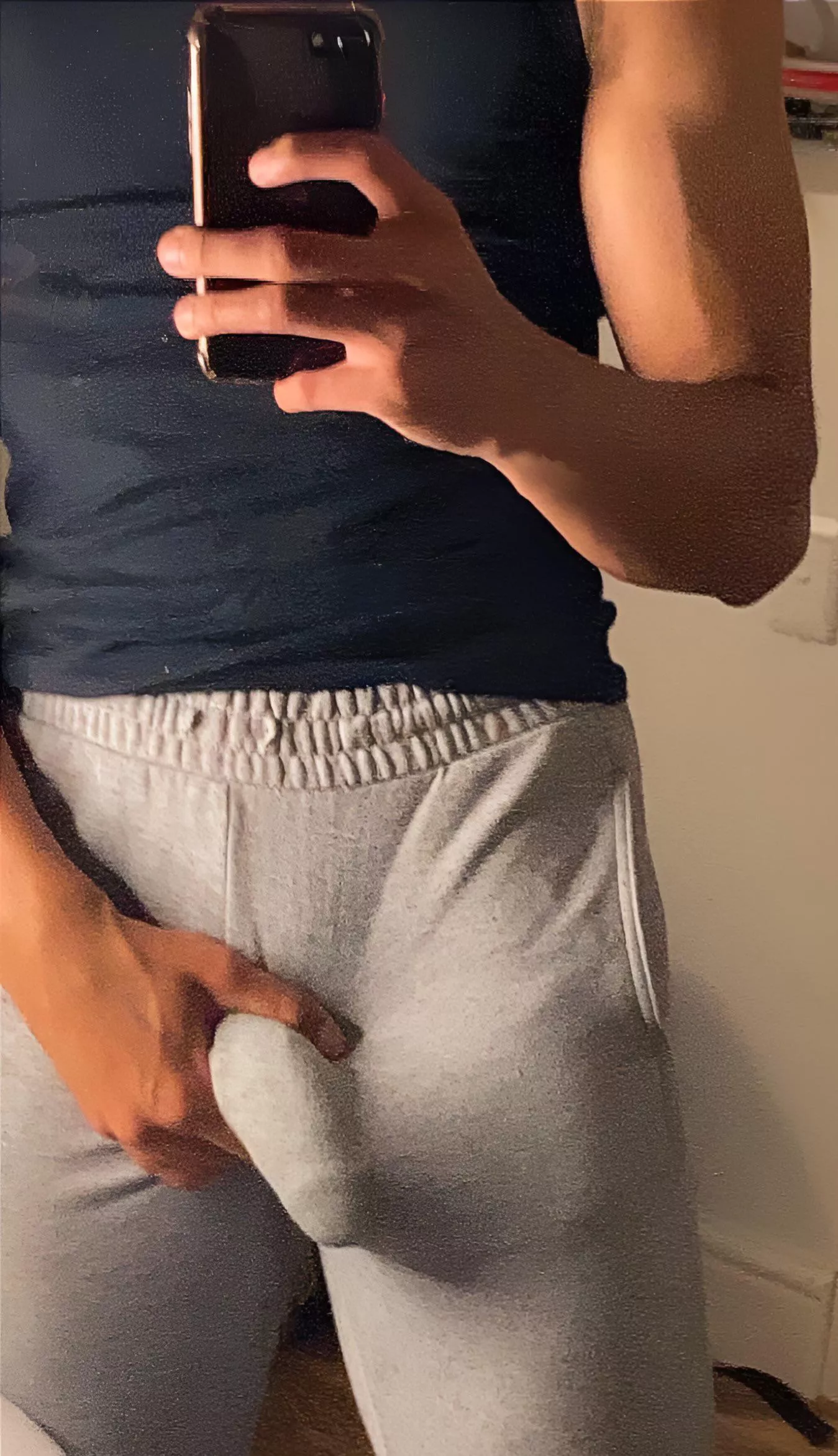 (18) Is this too revealing for school? 😳