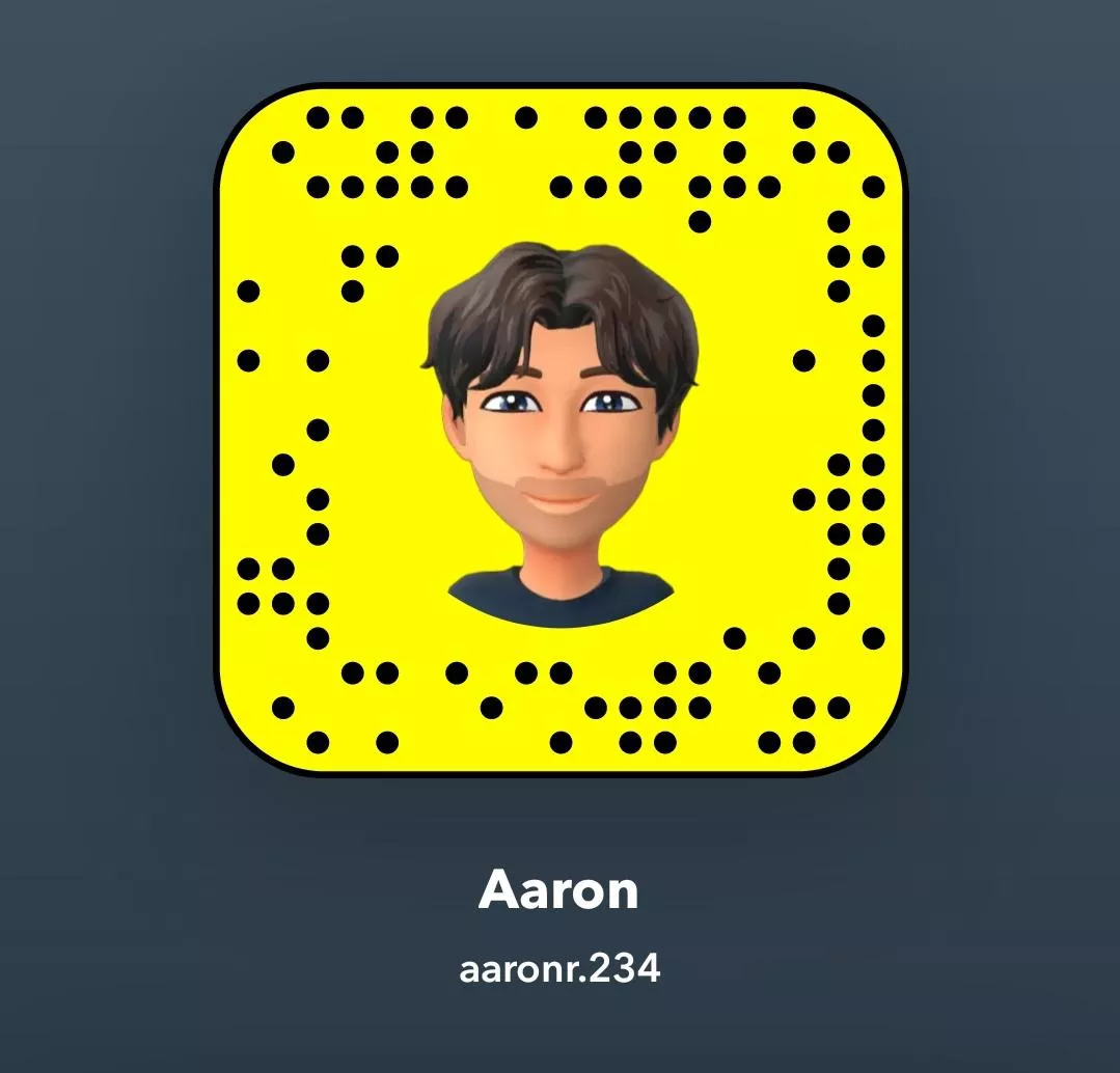 18 uk fit and 7.5 inch, sporty or gym guys hmu on snap aaronr.234 max 23