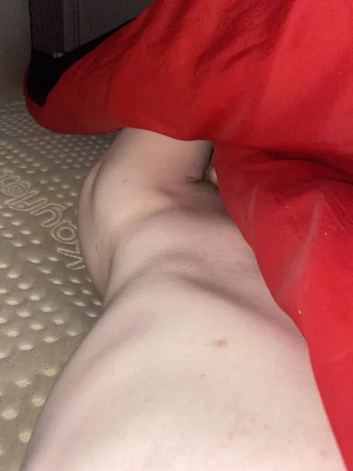 [20] Do people actually find me attractive?🥺😩