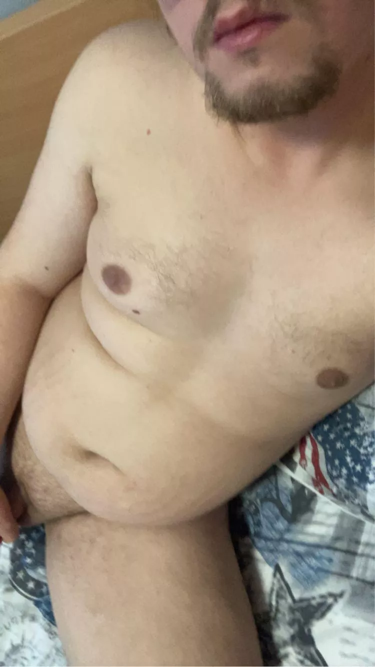22 m eu, fat/chubby sub looking for master to train me into drinking my piss/cum and do everything he says. Kinks: anal play, toys, obedience, bdsm, bondage, piss and willing to try more kinks