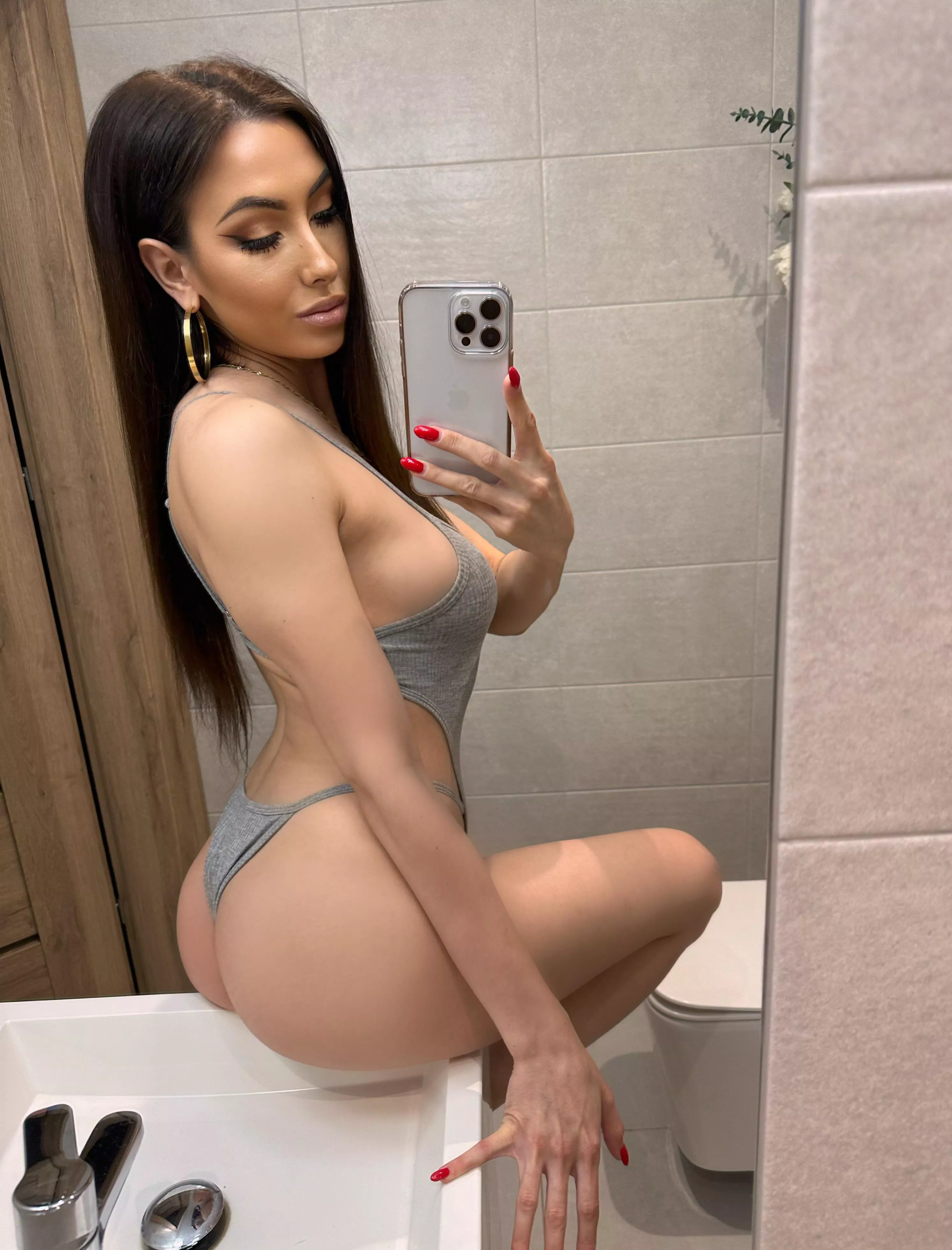Bathroom selfie