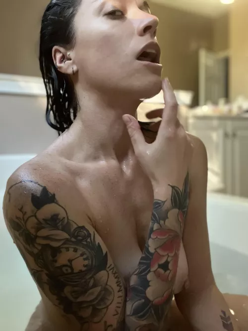 Do I qualify as still fuckable?😈