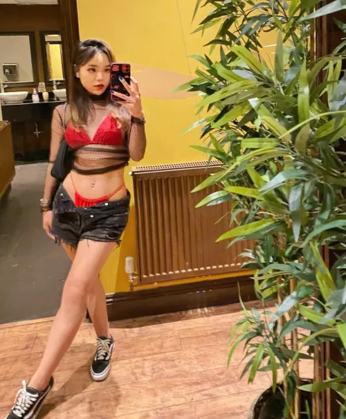 Does she deserves sluty Asian award of the day