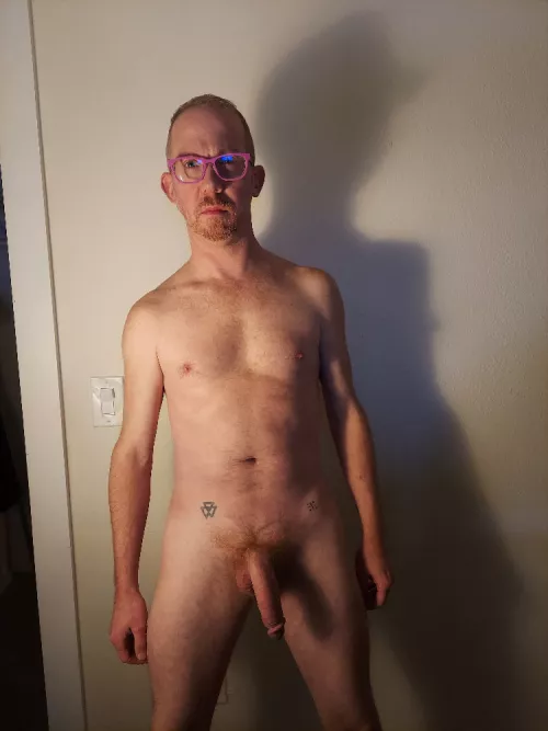 Glasses: Pink, carpet: red