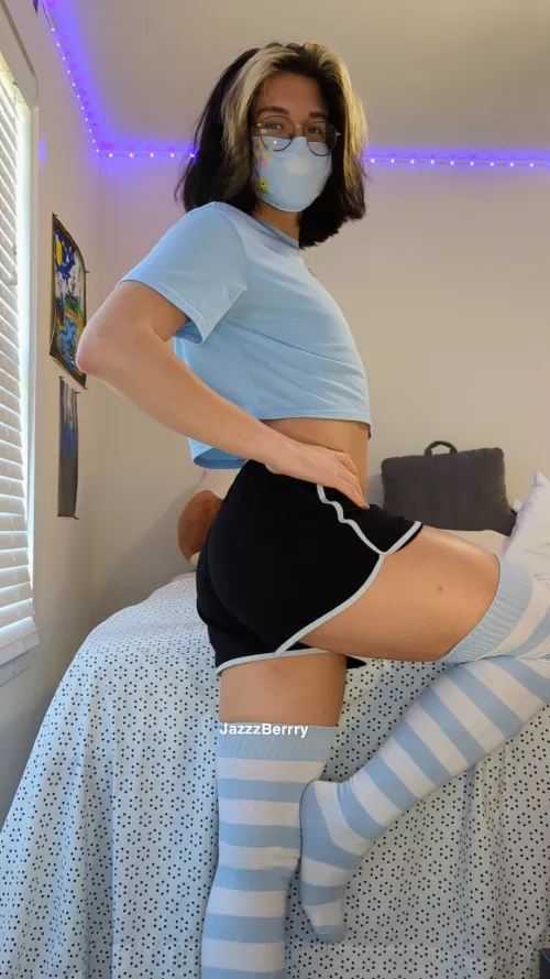 happy femboy Friday :3