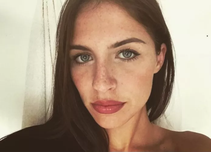 Her eyes are so pretty