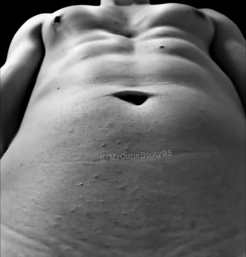 Her pov on her knees