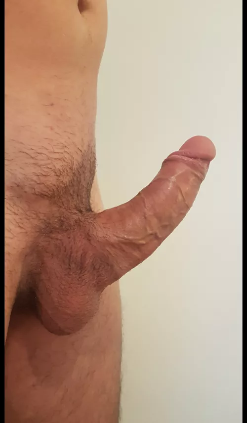Hiw about an average sized cock for a change (everyone here is huge 😓)