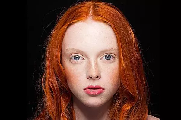 Hypnotic Redhead