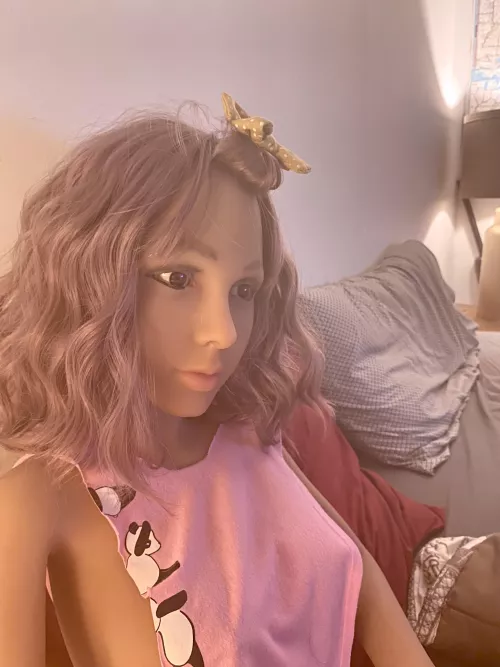 I can’t help but to stare at her daze away at falling night