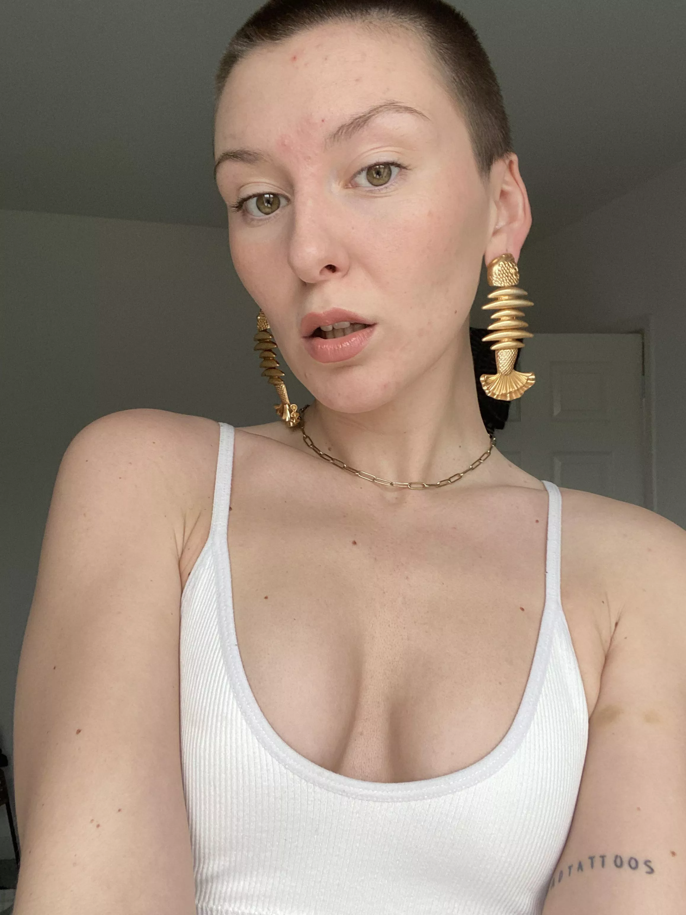 It’s a big earring kind of day! Are you feeling fancy this Friday?