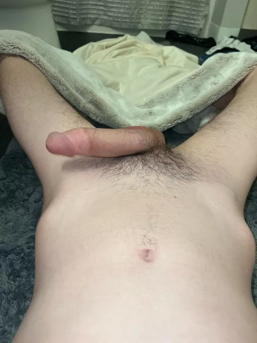 just got off work. jerk with me. bigc0cktwink