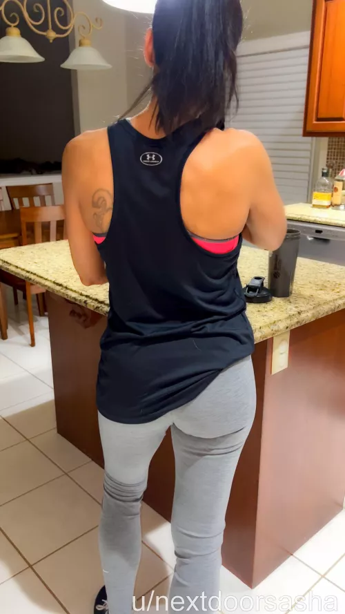 Lets be naughty and have a quickie before the gym