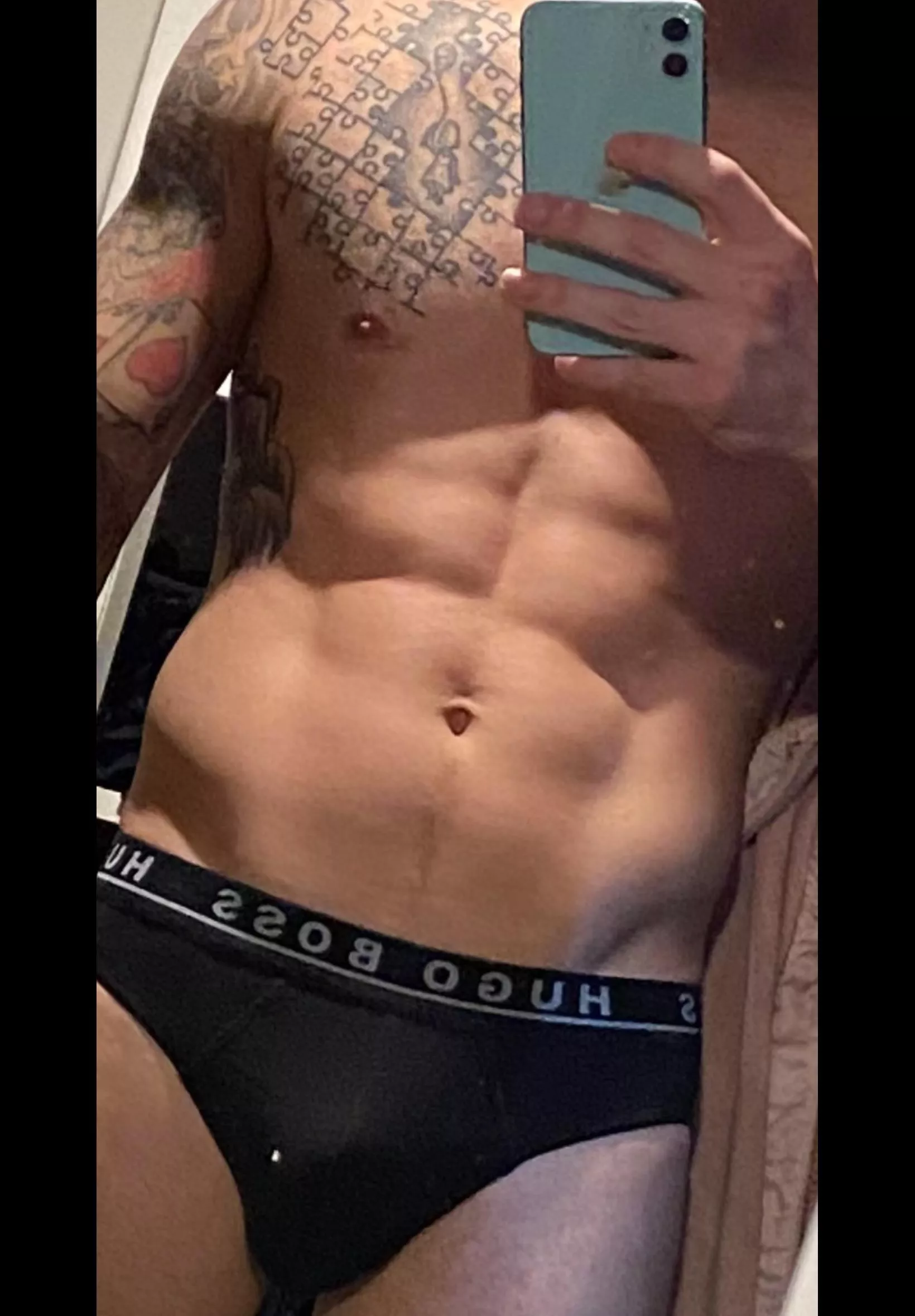 M 28 My bed is broken…can I share yours?