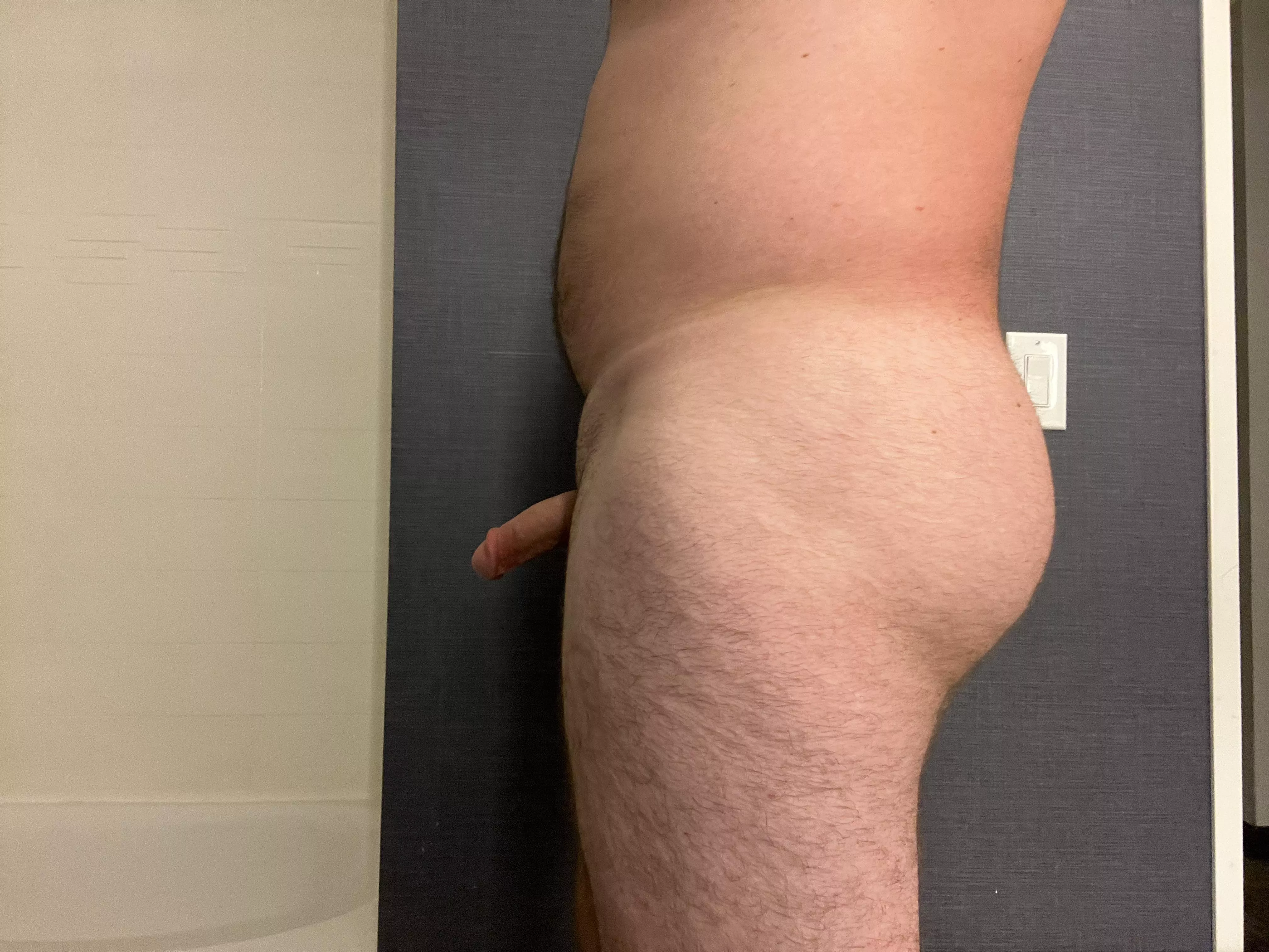 [m] [31] who said white boys don’t have some cake