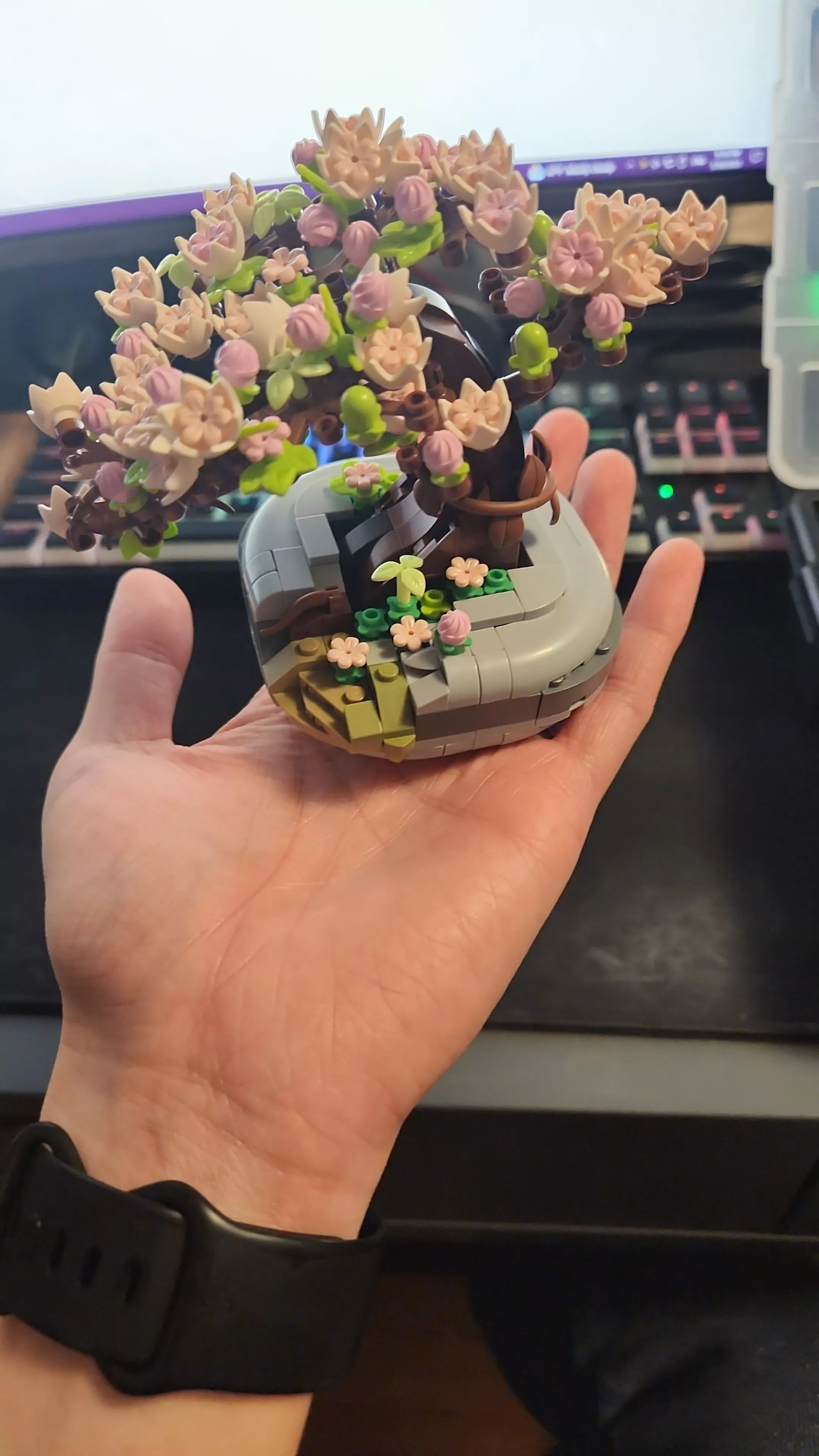 Made a mini building block bonsai