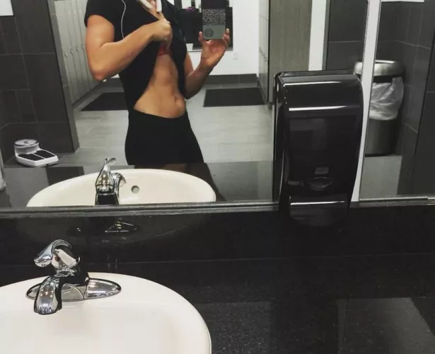 (oc) when the hubby is away it’s time to play ;)