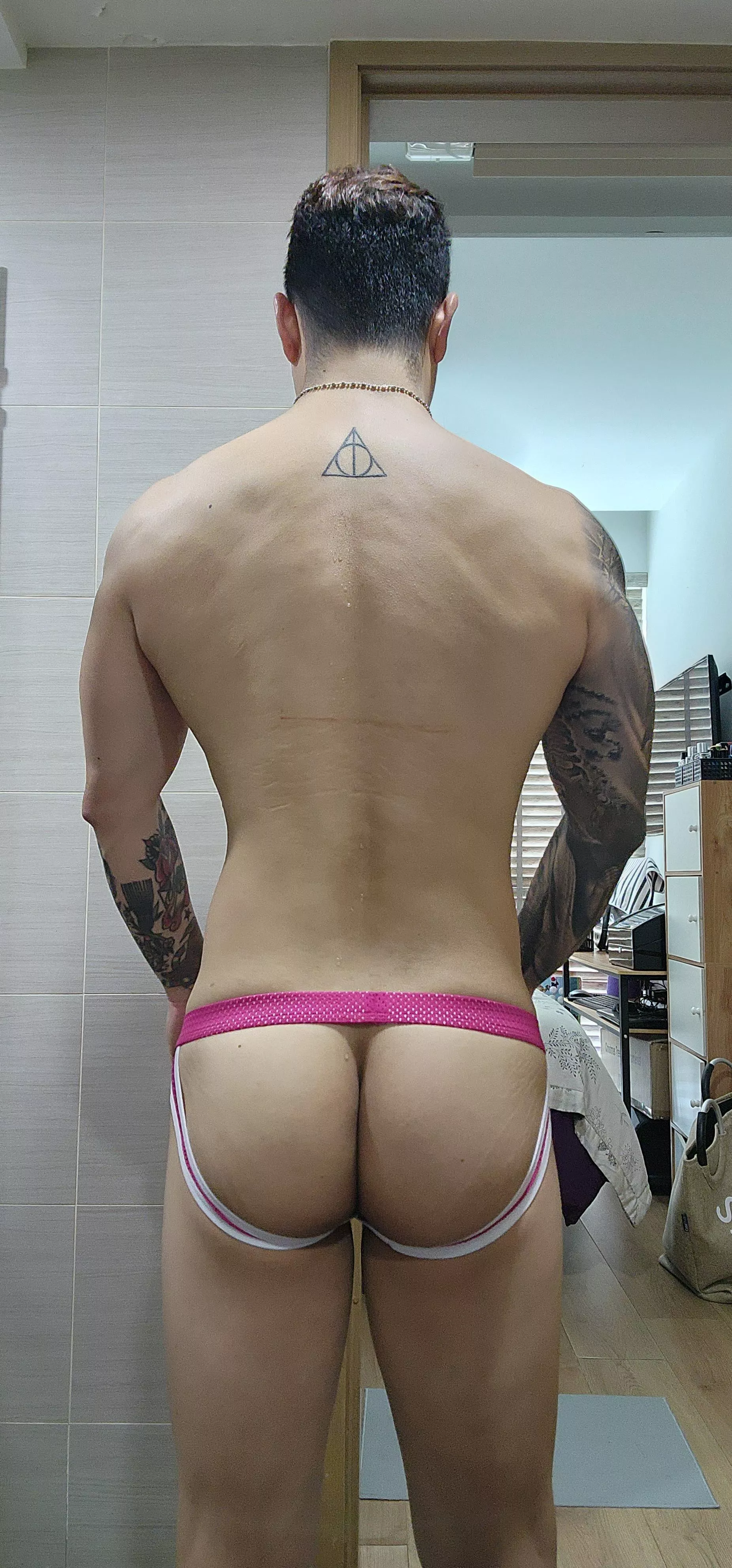 Pink looks good too