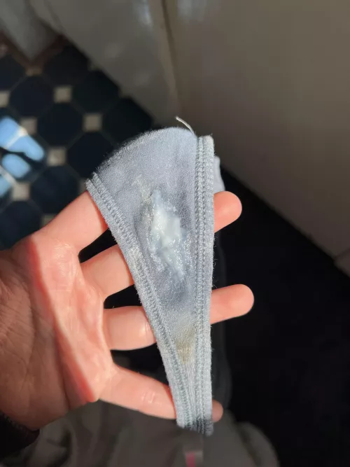 [selling] let me cream into my panties for you 😋 dm time to see my drawer!
