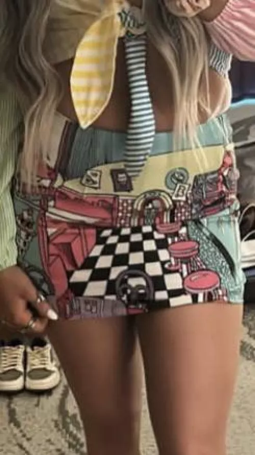 Them little hips on Liv tho