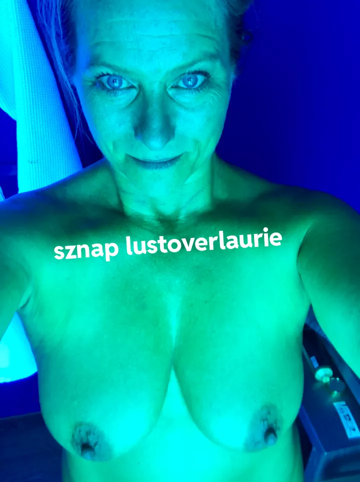 Vibrant mommy SzNAP lustoverlaurie