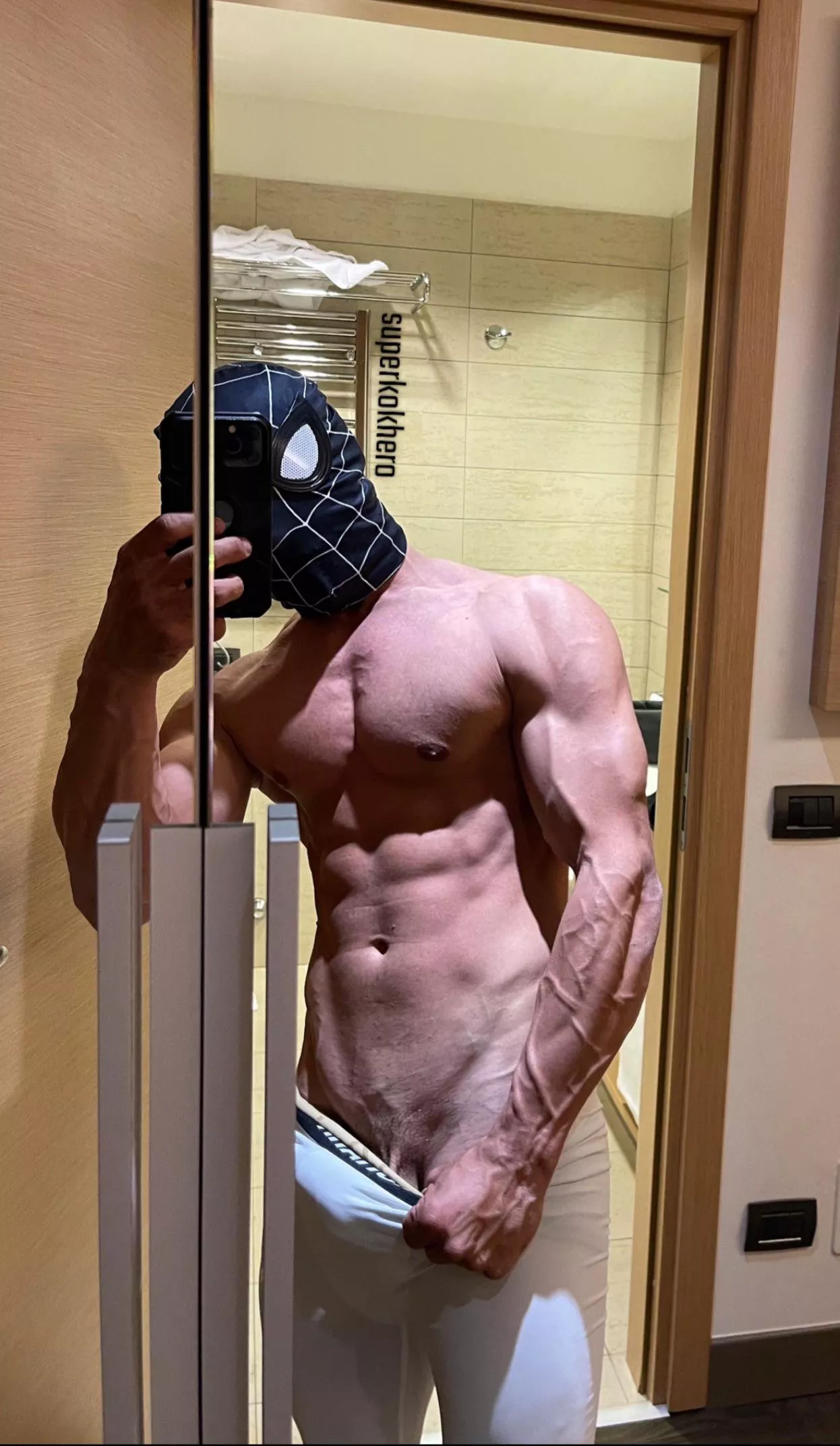 Would you lick my abs?👀