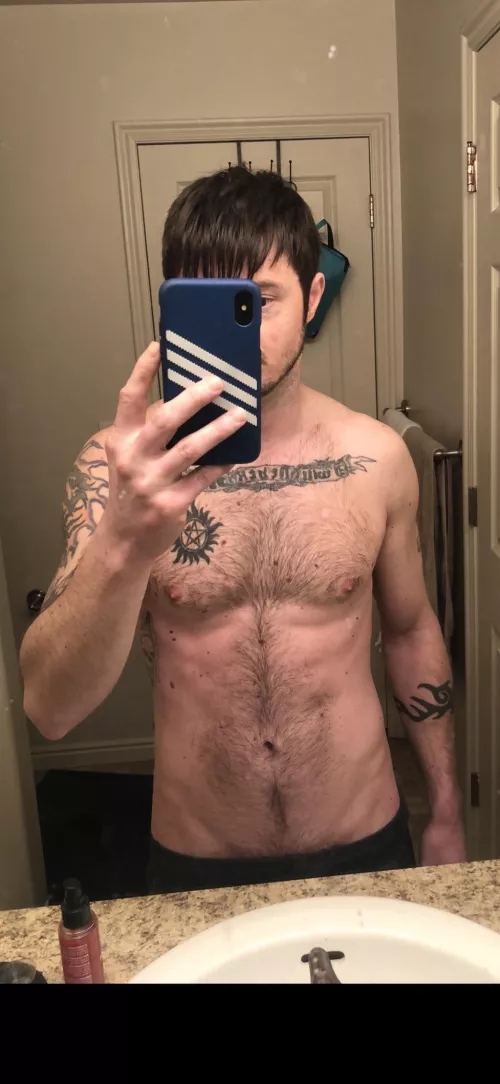 Yesterday was my birthday. Here I am, at 33, feeling and looking better than ever, yet haven’t lifted a weight in going on 4 years. I guess the thirties aren’t so bad after all.