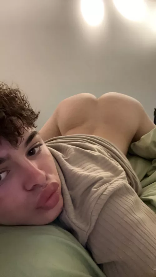 18 fem :) straight guys hmu with pics. Snap in comments