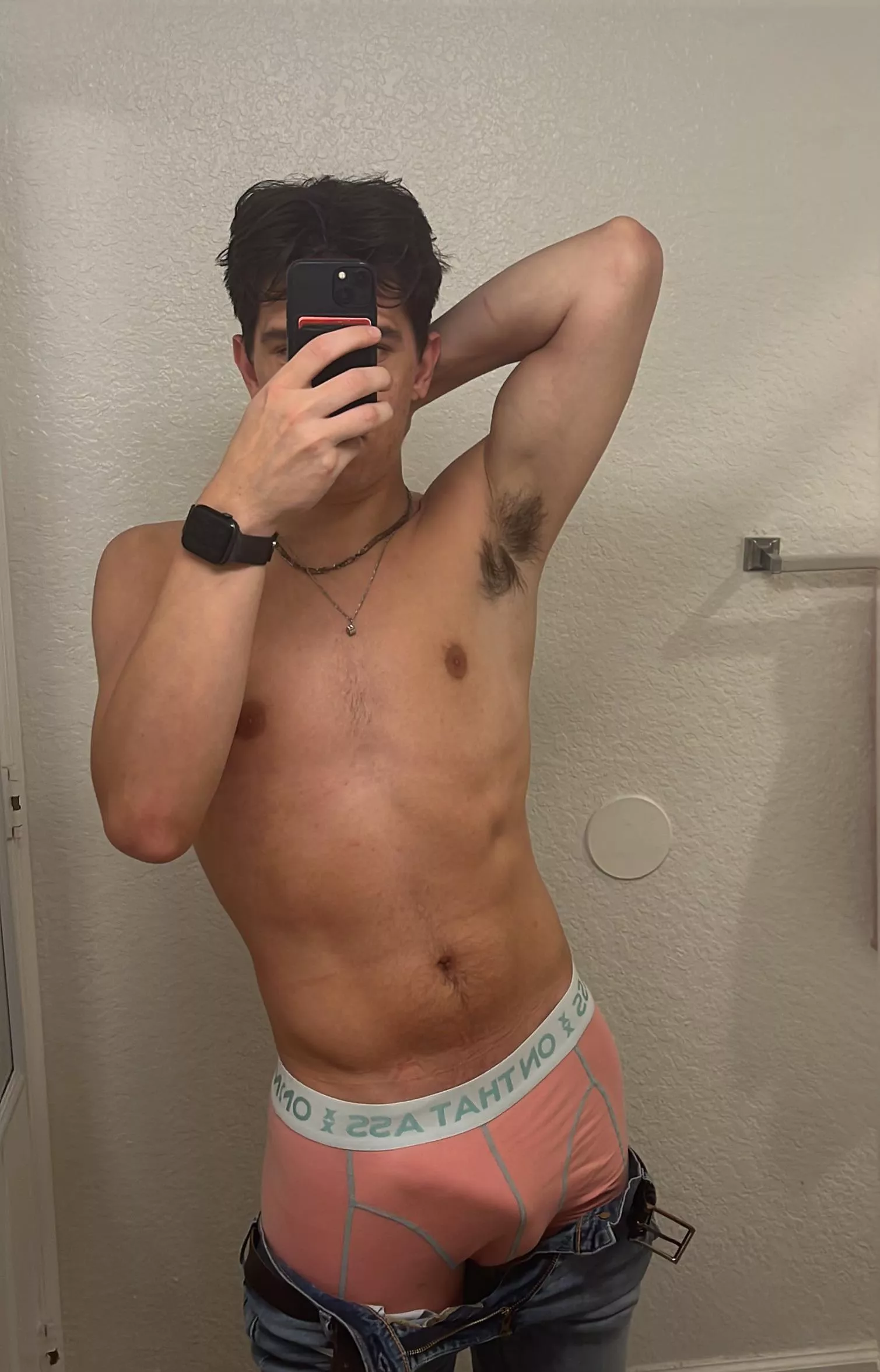 22 bi fl, i like showing off ++ if similar body type, add @outrageous_t
