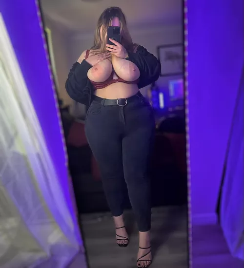 Can I be your little fuck-toy?🤍