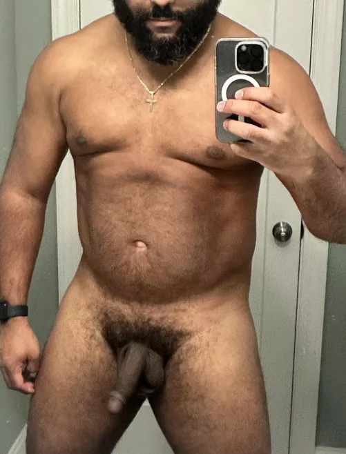 Dad struggles: finding any place free from kids to take a nude pick