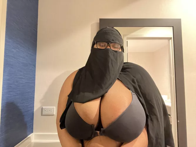 Daddy 😝 let me be a good Muslim slut for you