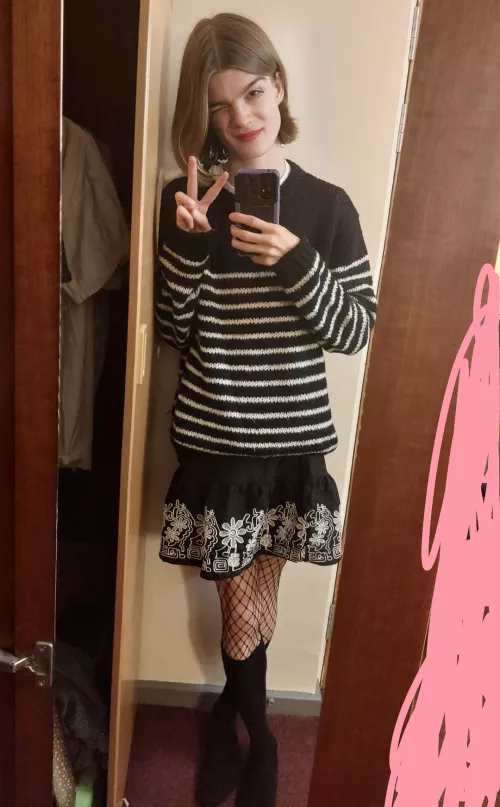 do u like my skirt? :3
