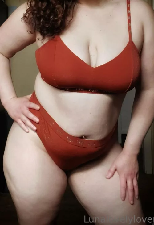 Enjoying my thick body this morning