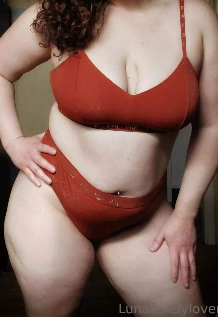 Enjoying my thick body this morning