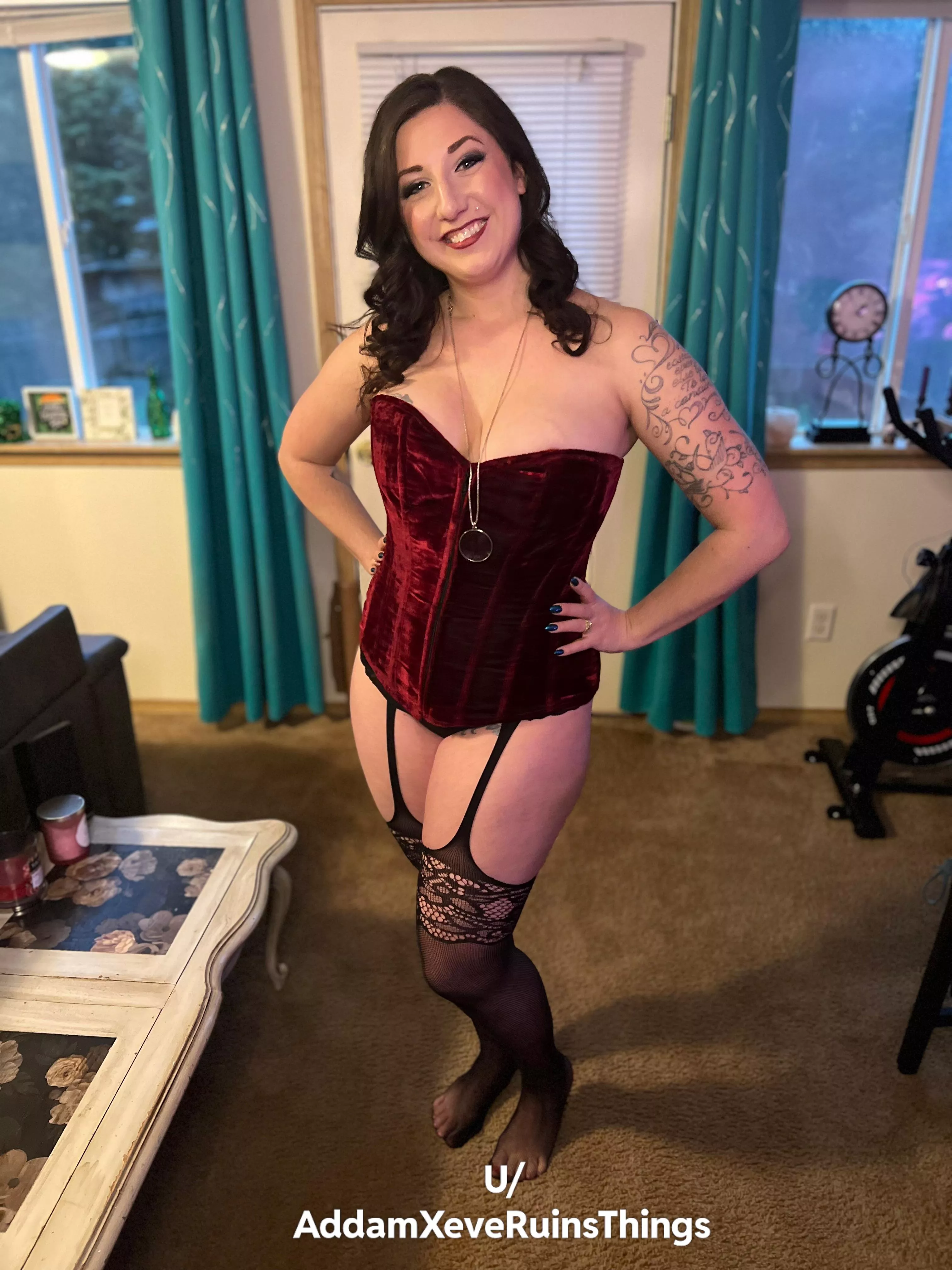 Hey campers…this voluptuous hotwife is having another threesome tonight ;)